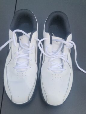 Nike White and Black Men's Athletic Golf Shoes